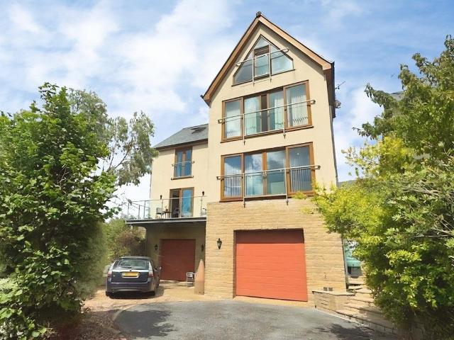 7 bedroom detached house for sale