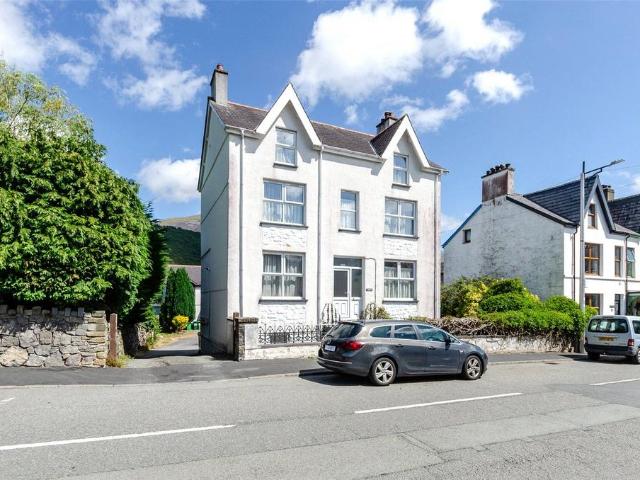 7 bedroom detached house for sale