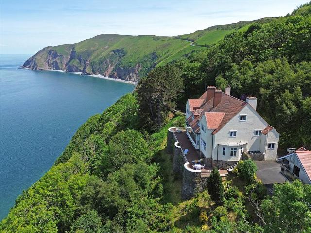 7 bedroom detached house for sale