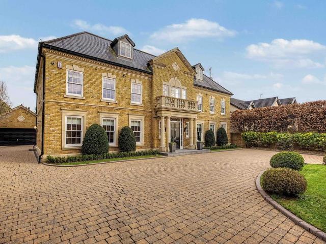 7 bedroom detached house for sale