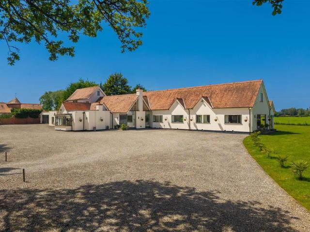 7 bedroom detached house for sale