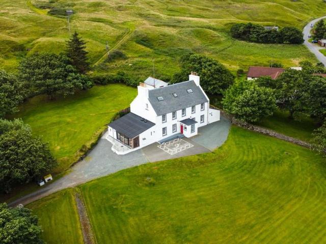 7 bedroom detached house for sale