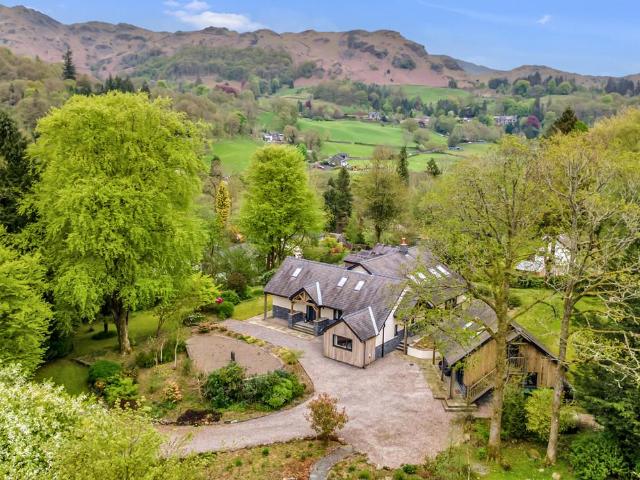 7 bedroom detached house for sale