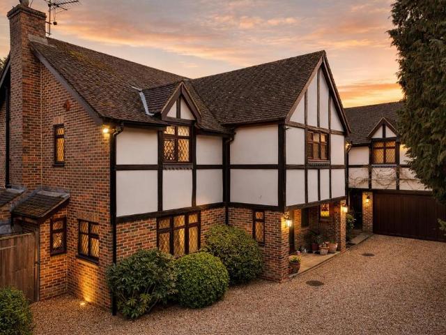 7 bedroom detached house for sale