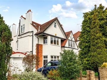 7 bedroom detached house for sale
