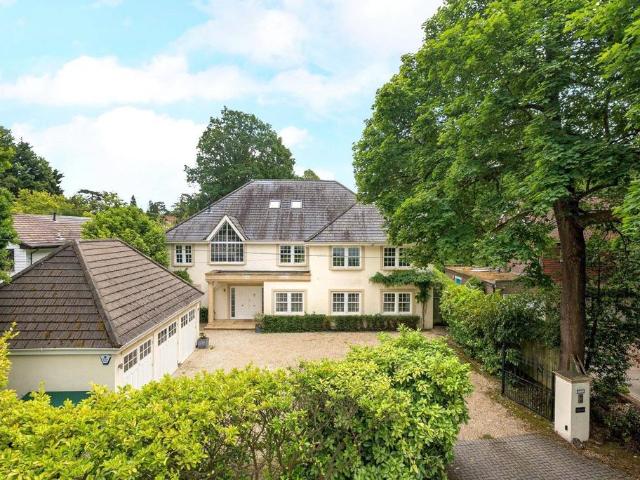 7 bedroom detached house for sale