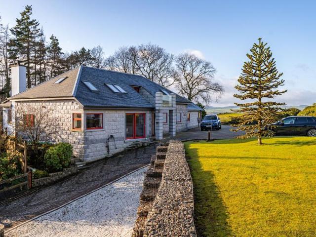 7 bedroom detached house for sale