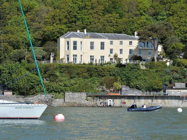 9 bedroom detached house for sale