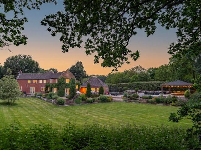 7 bedroom detached house for sale