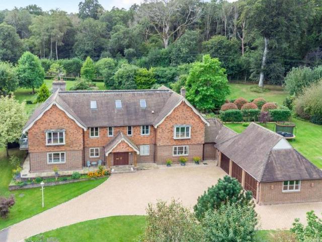 7 bedroom detached house for sale