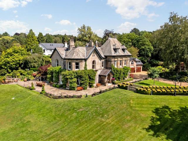 7 bedroom detached house for sale