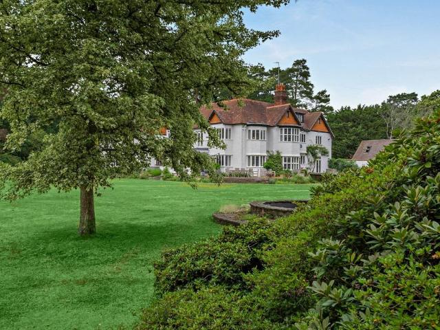 7 bedroom detached house for sale