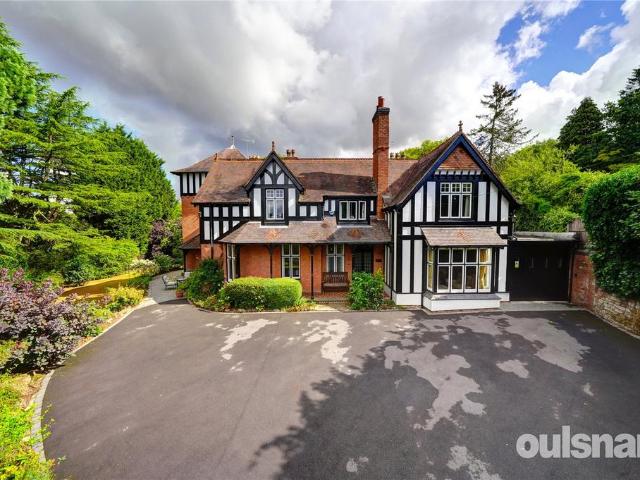 7 bedroom detached house for sale