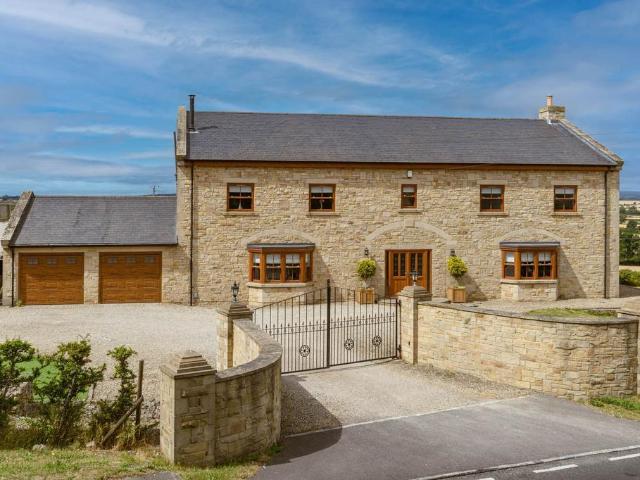 7 bedroom detached house for sale