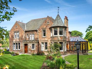 7 bedroom detached house for sale