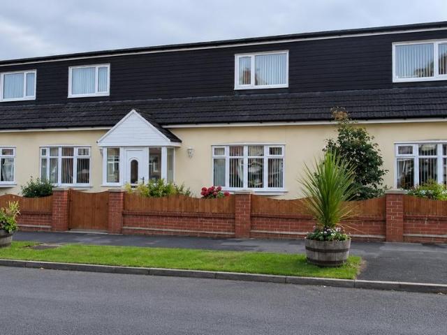 7 bedroom detached house for sale