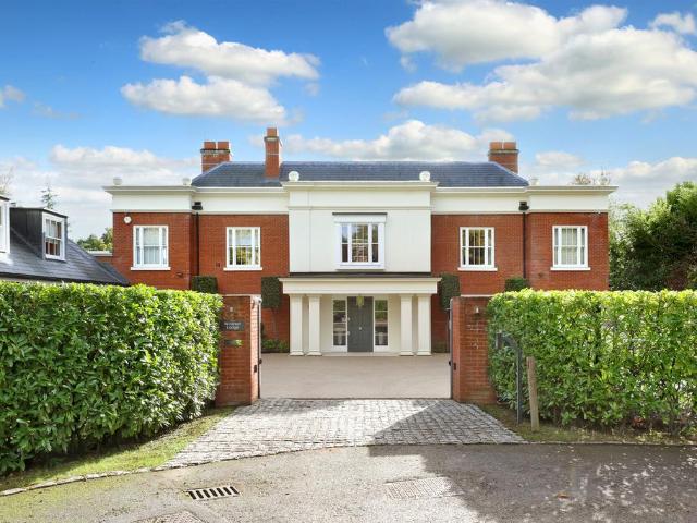 7 bedroom detached house for sale
