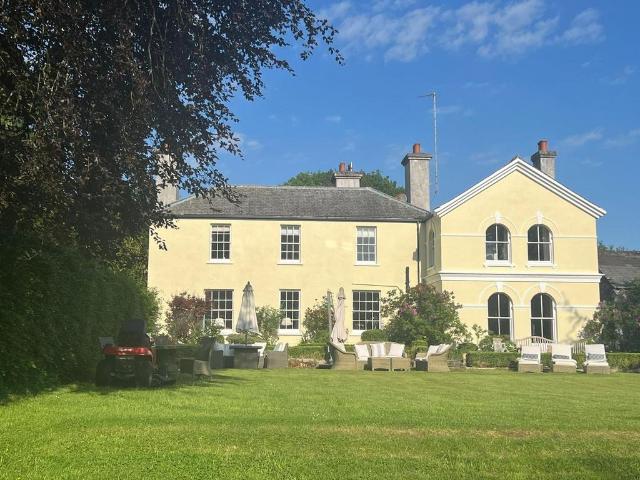 7 bedroom detached house for sale