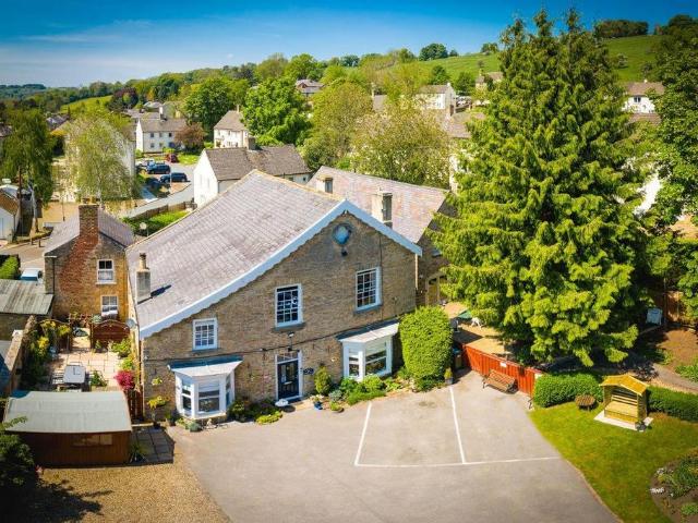 7 bedroom detached house for sale