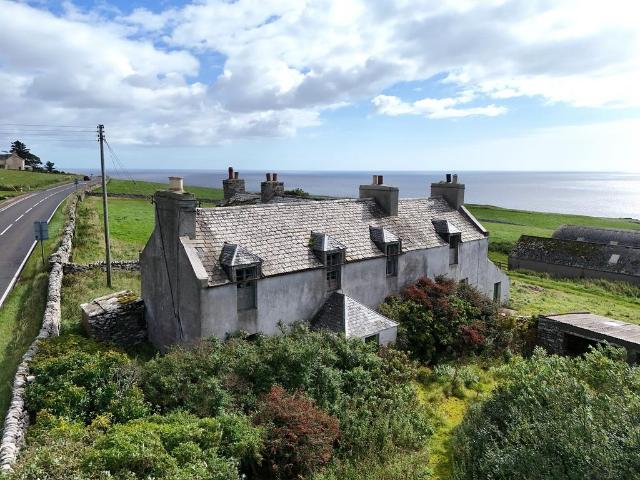 7 bedroom detached house for sale