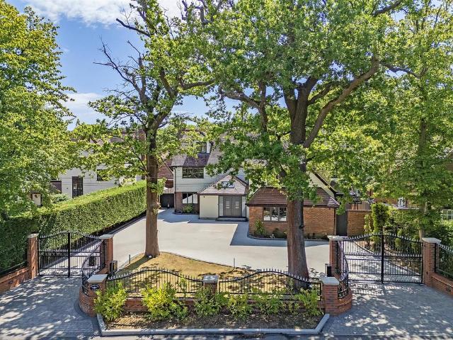 7 bedroom detached house for sale