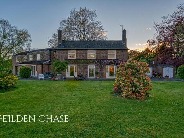 7 bedroom detached house for sale