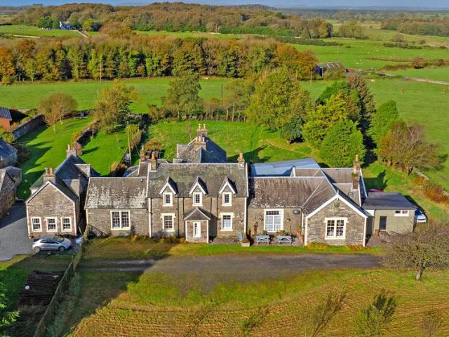 7 bedroom detached house for sale