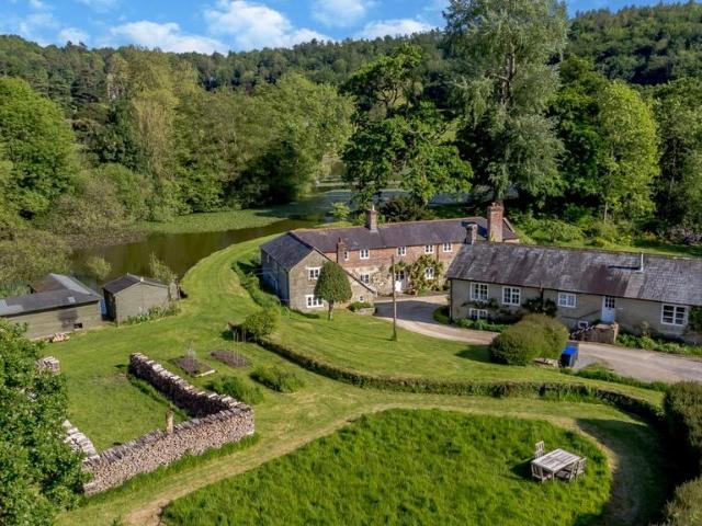 7 bedroom detached house for sale