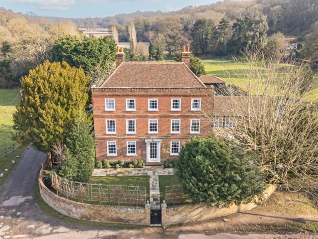 7 bedroom detached house for sale