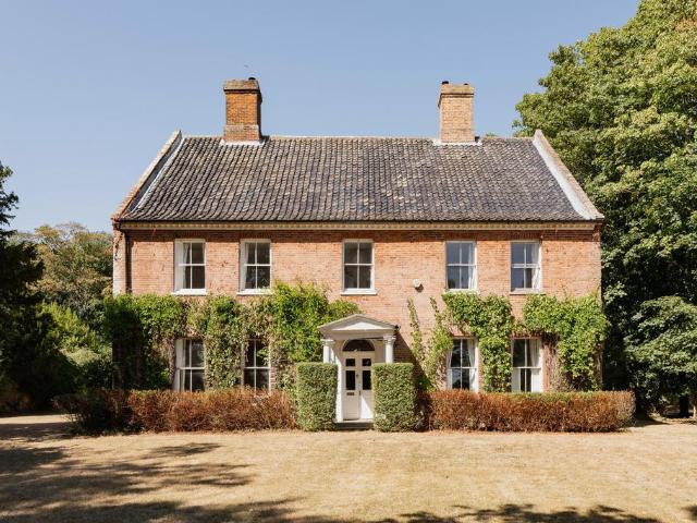 7 bedroom detached house for sale