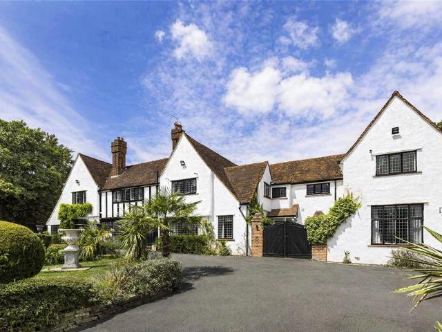 7 bedroom detached house for sale
