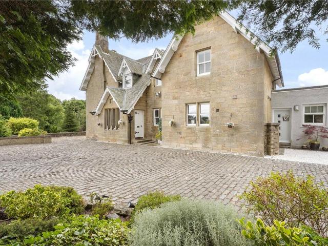7 bedroom detached house for sale