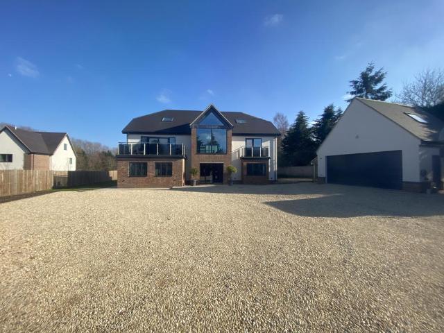7 bedroom detached house for sale