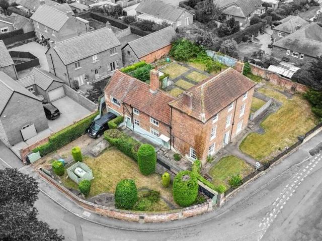 7 bedroom detached house for sale