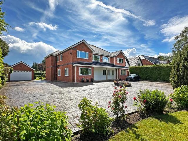 7 bedroom detached house for sale