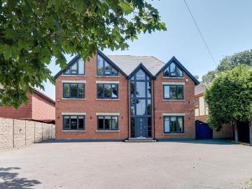7 bedroom detached house for sale