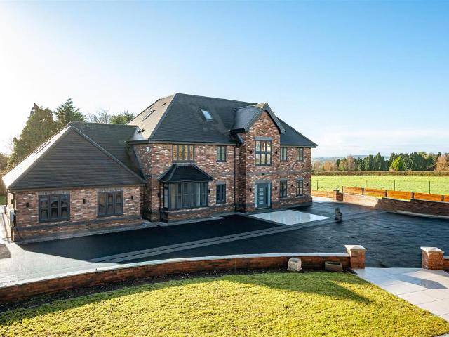 7 bedroom detached house for sale