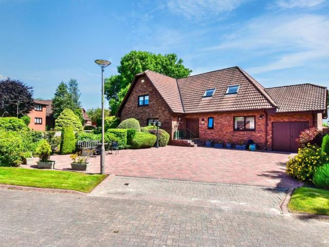 7 bedroom detached house for sale