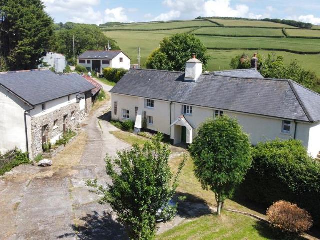 7 bedroom detached house for sale