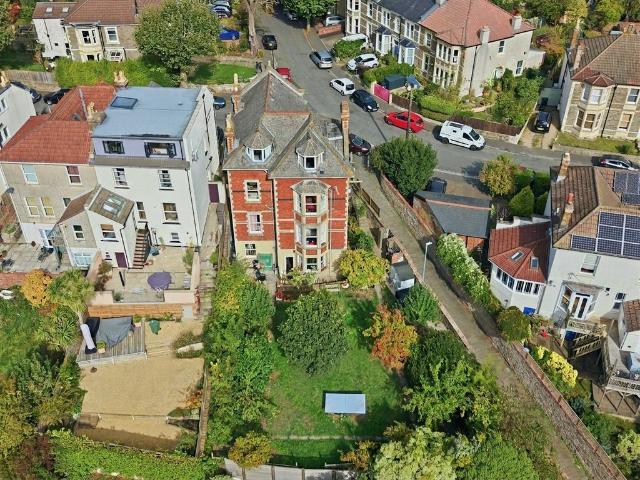 7 bedroom detached house for sale