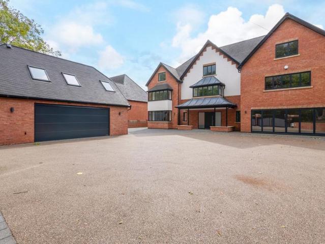 7 bedroom detached house for sale