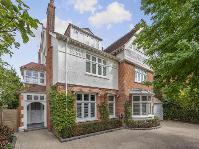 7 bedroom detached house for sale
