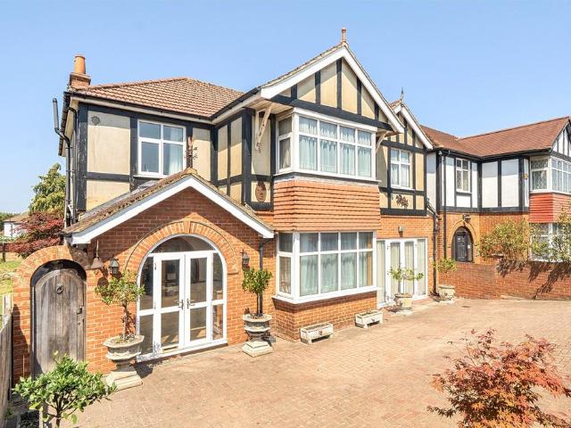7 bedroom detached house for sale