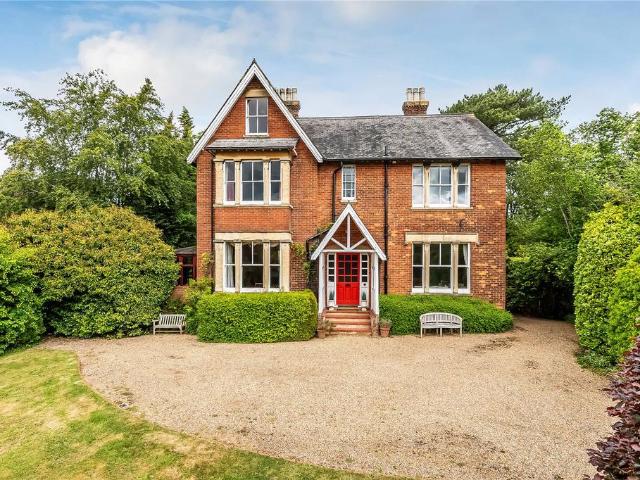 7 bedroom detached house for sale