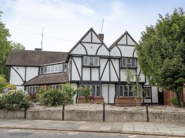 7 bedroom detached house for sale