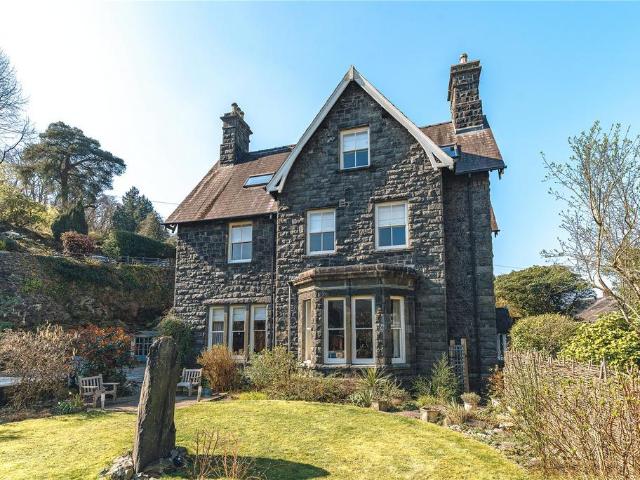 7 bedroom detached house for sale