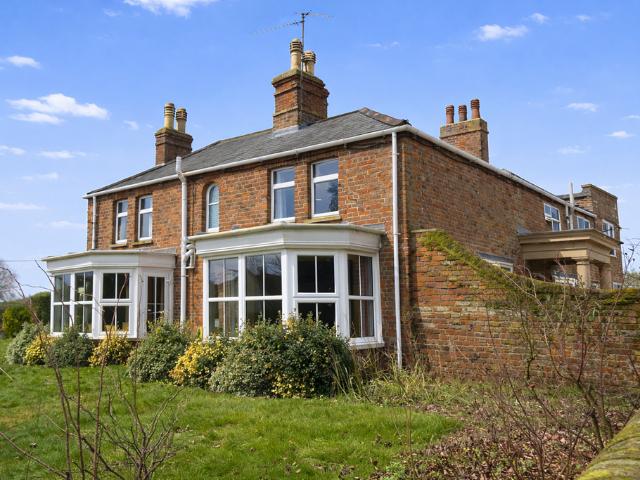 7 bedroom detached house for sale