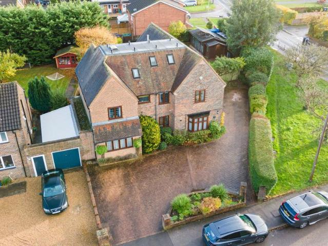 7 bedroom detached house for sale