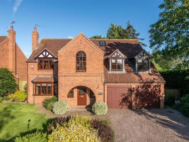 7 bedroom detached house for sale