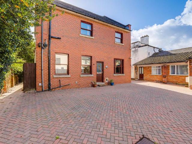 7 bedroom detached house for sale